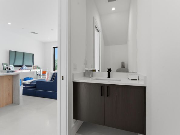 1959 Dock Street, West Palm Beach FL 33401