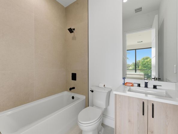 1959 Dock Street, West Palm Beach FL 33401