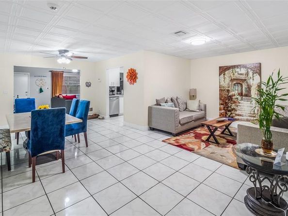 7460 NW 16th St, Plantation FL 33313