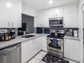 7460 NW 16th St, Plantation FL 33313