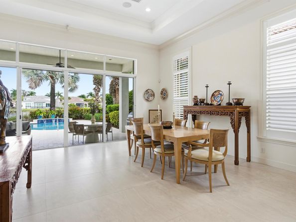 122 Siesta Way, Palm Beach Gardens FL 33418