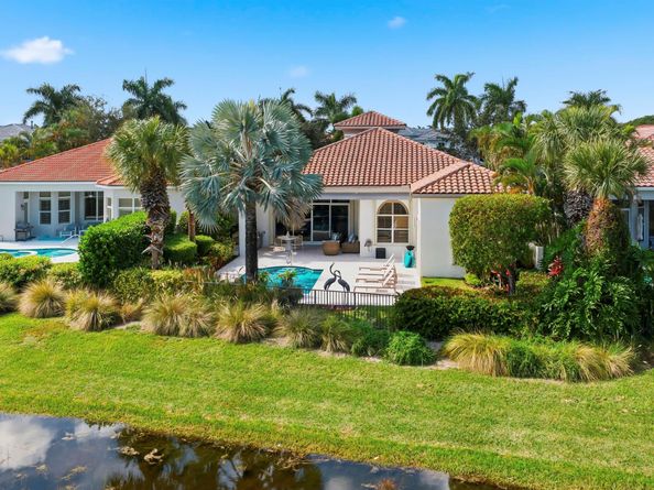 122 Siesta Way, Palm Beach Gardens FL 33418