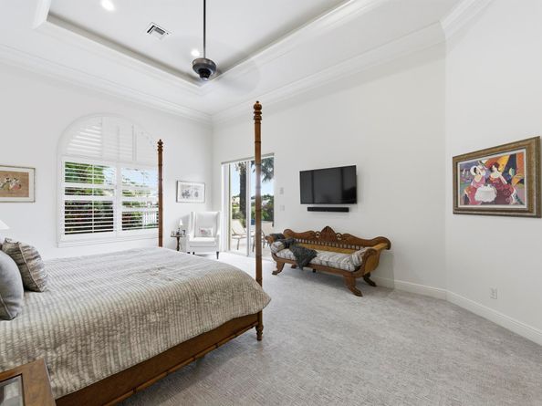 122 Siesta Way, Palm Beach Gardens FL 33418