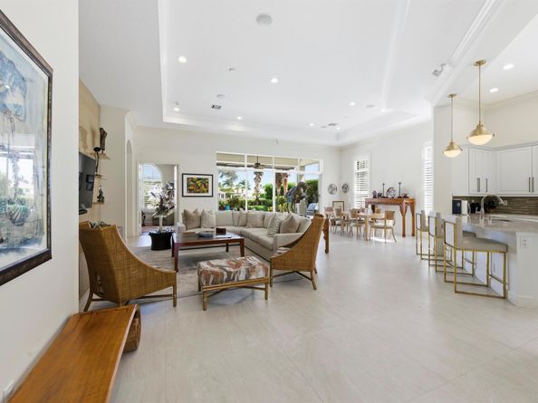 122 Siesta Way, Palm Beach Gardens FL 33418