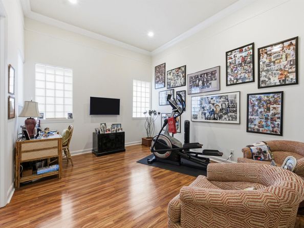 122 Siesta Way, Palm Beach Gardens FL 33418