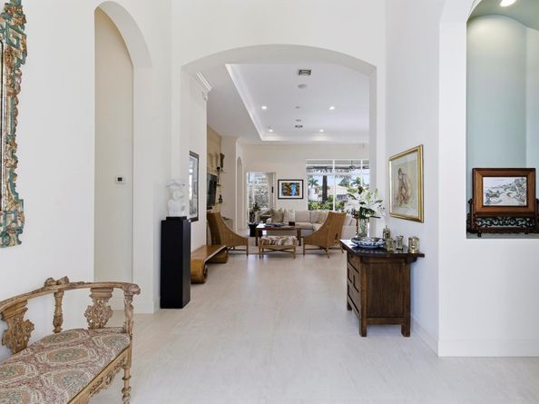 122 Siesta Way, Palm Beach Gardens FL 33418