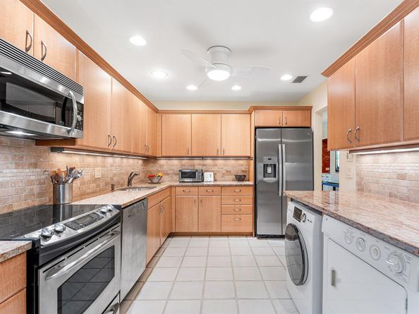 5 Eastgate Drive A, Boynton Beach FL 33436