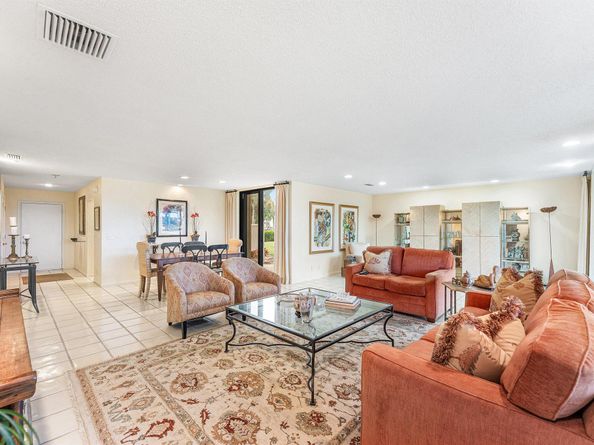 5 Eastgate Drive A, Boynton Beach FL 33436