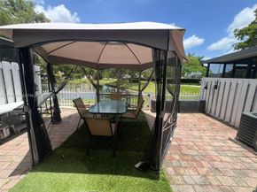 9894 Fairway Cove Lane, Plantation FL 33324