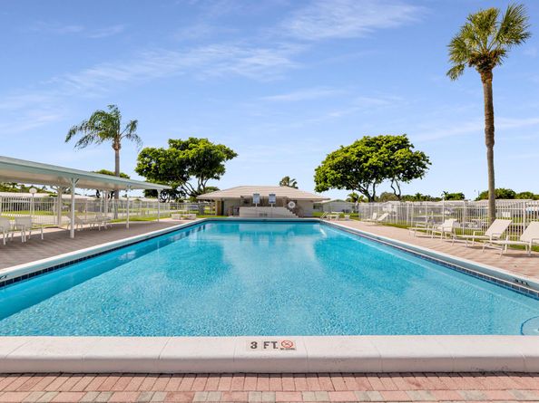 2551 W Golf Boulevard 209, Pompano Beach FL 33064