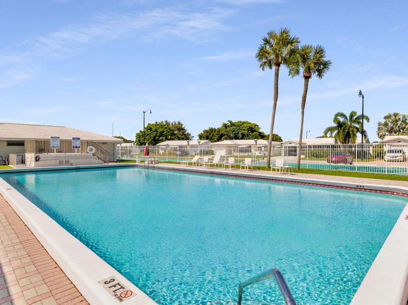 2551 W Golf Boulevard 209, Pompano Beach FL 33064