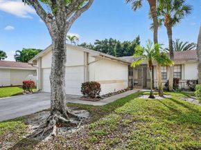 2 Cambridge Place, Boynton Beach FL 33426