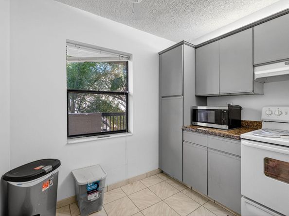 3000 NW 42nd Avenue B404, Coconut Creek FL 33066