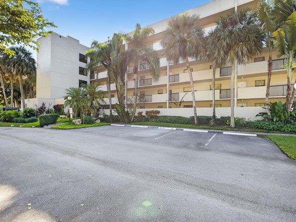3000 NW 42nd Avenue B404, Coconut Creek FL 33066