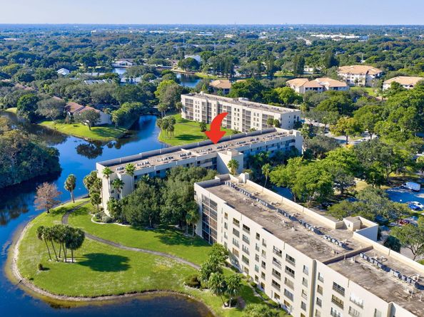 3000 NW 42nd Avenue B404, Coconut Creek FL 33066