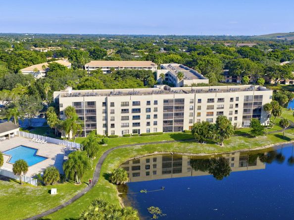 3000 NW 42nd Avenue B404, Coconut Creek FL 33066