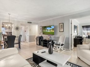 9281 Sunrise Lakes Blvd 101, Sunrise FL 33322