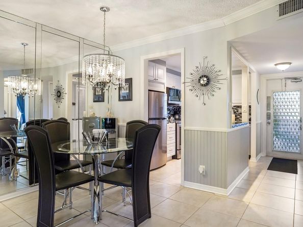 9281 Sunrise Lakes Blvd 101, Sunrise FL 33322