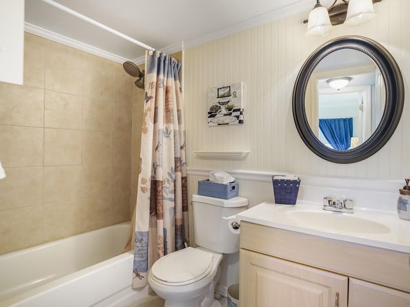 9281 Sunrise Lakes Blvd 101, Sunrise FL 33322