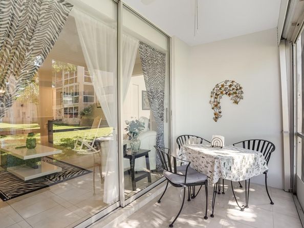 9281 Sunrise Lakes Blvd 101, Sunrise FL 33322