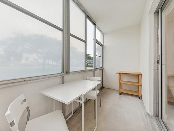 116 Windsor F, West Palm Beach FL 33417