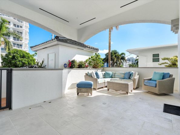 615 Bayshore Dr 106, Fort Lauderdale FL 33304