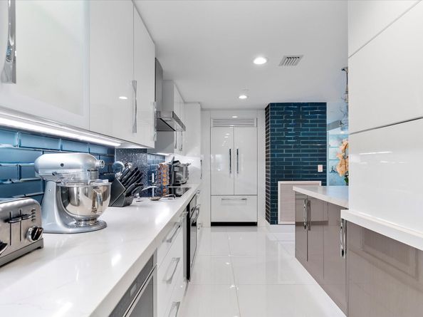 615 Bayshore Dr 106, Fort Lauderdale FL 33304