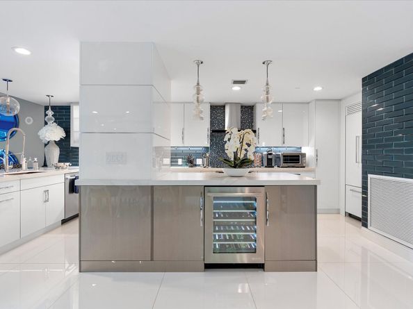 615 Bayshore Dr 106, Fort Lauderdale FL 33304