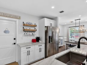 801 SE 9th Ave, Deerfield Beach FL 33441