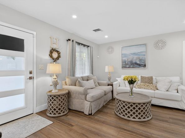 801 SE 9th Ave, Deerfield Beach FL 33441