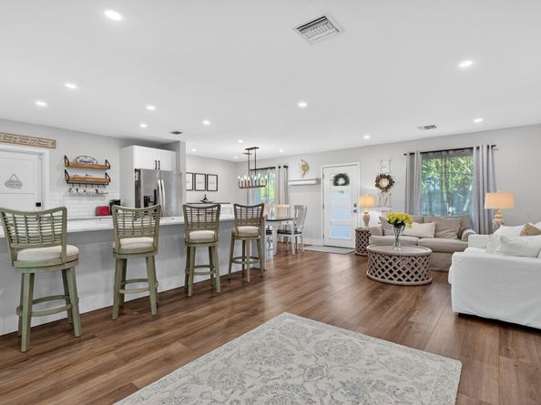 801 SE 9th Ave, Deerfield Beach FL 33441