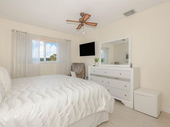 2100 NE 38th 236, Lighthouse Point FL 33064