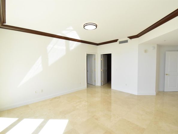 1063 Hillsboro Mile 301, Hillsboro Beach FL 33062