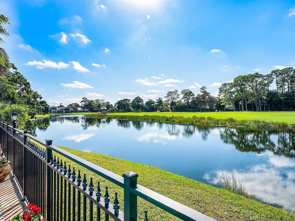 22 Marlwood Lane, Palm Beach Gardens FL 33418