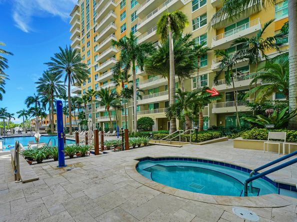 625 Casa Loma Boulevard 207, Boynton Beach FL 33435