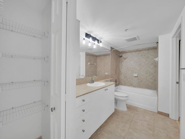 625 Casa Loma Boulevard 207, Boynton Beach FL 33435