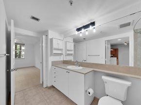 625 Casa Loma Boulevard 207, Boynton Beach FL 33435