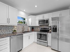 2211 Las Casitas Drive, Wellington FL 33414