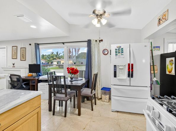 2673 NW 59th Ave, Margate FL 33063