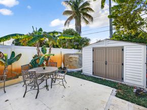 2673 NW 59th Ave, Margate FL 33063