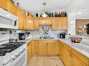 2673 NW 59th Ave, Margate FL 33063