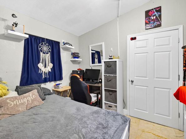 2673 NW 59th Ave, Margate FL 33063