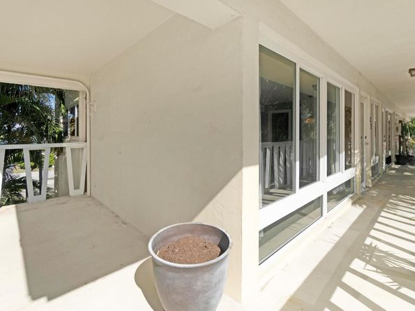 2755 NE 28th Ave C2, Lighthouse Point FL 33064