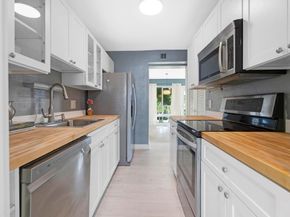 2755 NE 28th Ave C2, Lighthouse Point FL 33064