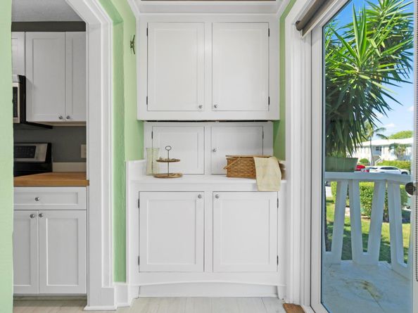 2755 NE 28th Ave C2, Lighthouse Point FL 33064