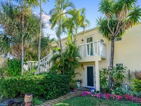 2755 NE 28th Ave C2, Lighthouse Point FL 33064