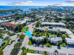 2755 NE 28th Ave C2, Lighthouse Point FL 33064