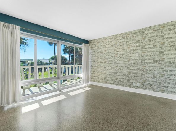 2755 NE 28th Ave C2, Lighthouse Point FL 33064