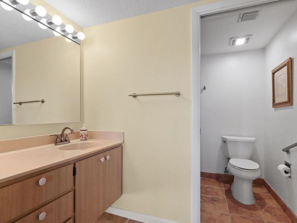 1601 Marina Isle Way 505, Jupiter FL 33477