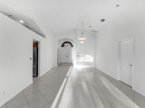 2705 Pointe Circle, Greenacres FL 33413